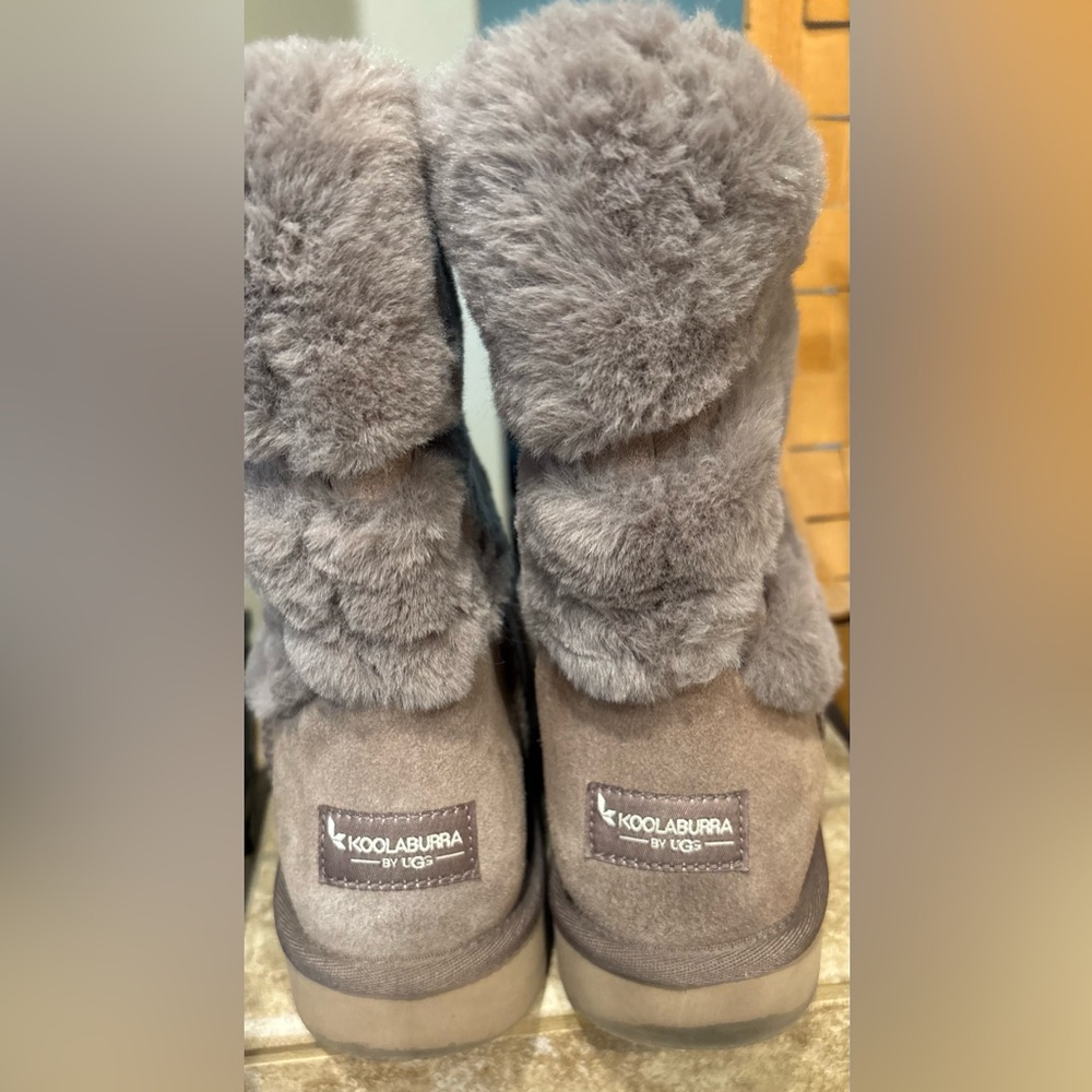 Koolaburra by UGG Suede Faux Fur Dezi Short Boots Size 8